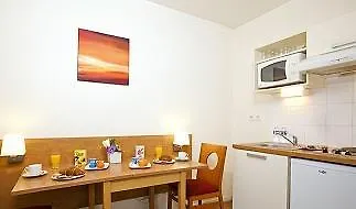 Sejours & Affaires Camilla 2* Rennes